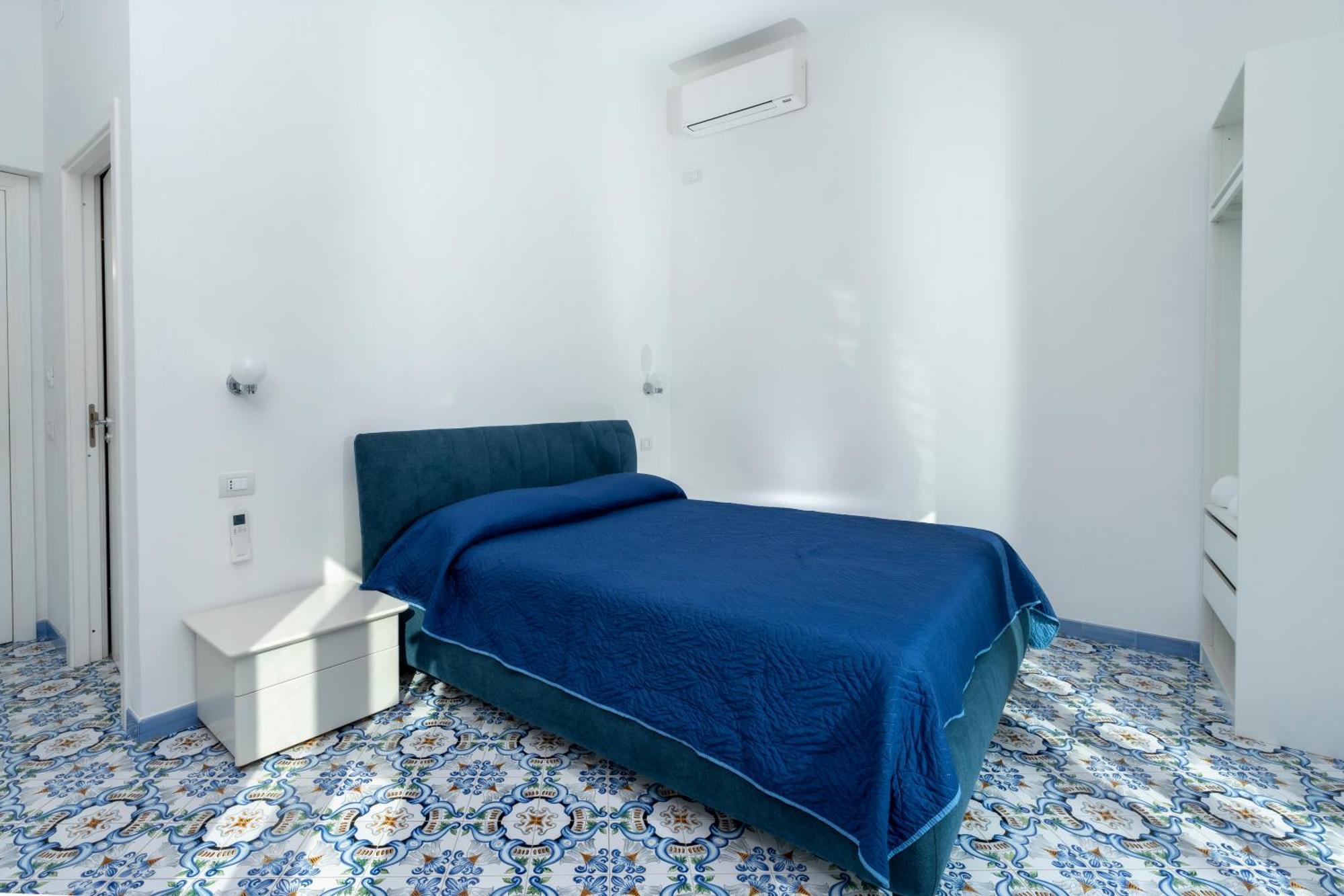 La Piazzetta Guest house 3*
